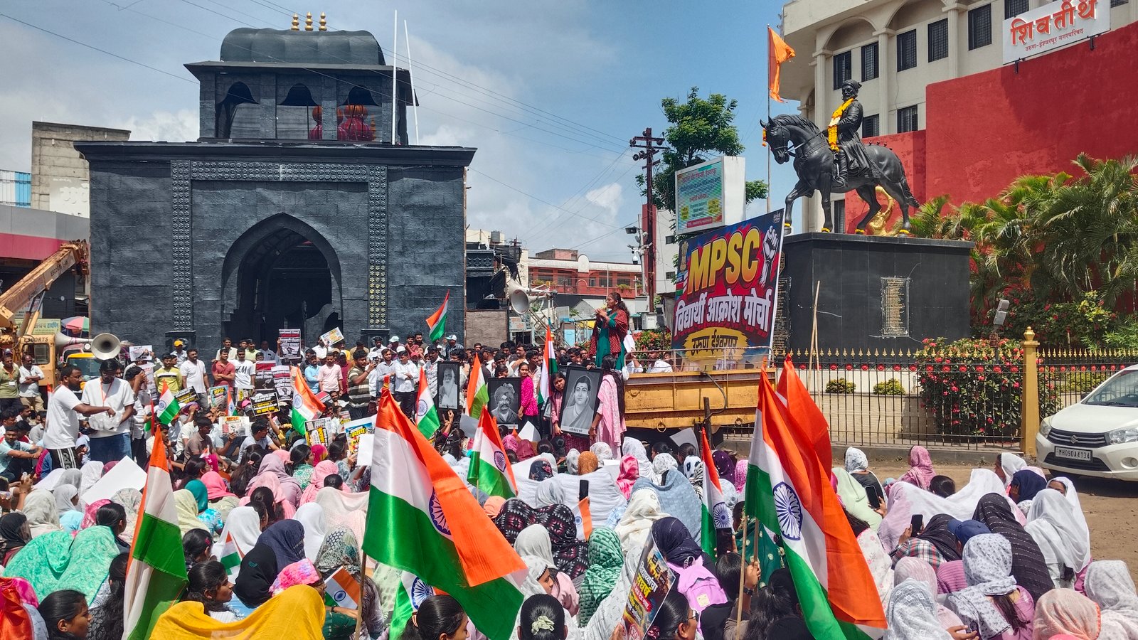उरुण- ईश्वरपुर मध्ये  MPSC विद्यार्थ्यांचा भव्य मोर्चा