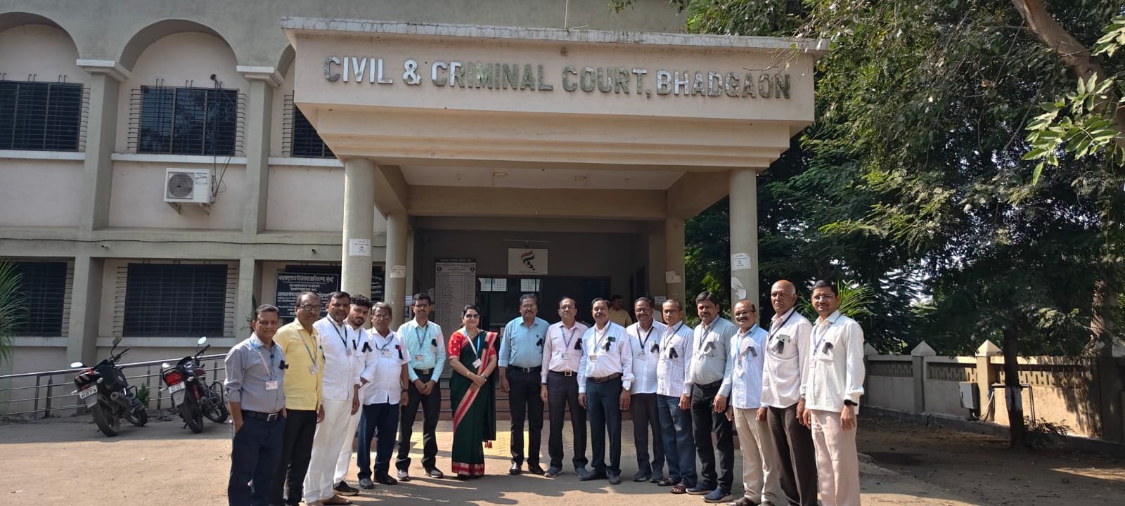 न्यायालयाच्या दारातच न्यायासाठी लढा: भडगाव दिवाणी व फौजदारी न्यायालयातील कर्मचाऱ्यांचे ‘काळी फीत’ लावून मूक आंदोलन*