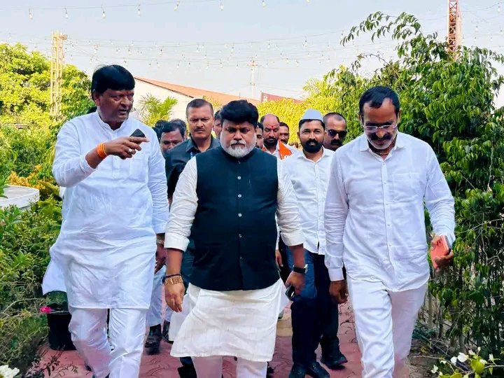 नेवासा | मतदारसंघातील शिवसेना पदाधिकाऱ्यांची आढावा बैठक आमदार विठ्ठलराव लंघे पाटील 