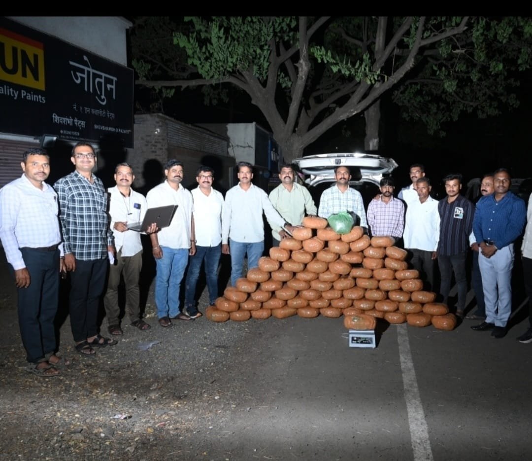 सांगलीत 'फिल्मी स्टाईल' थरार; ४५ मिनिटांच्या थरारक पाठलागानंतर आंतरराज्य गांजा तस्कर जेरबंद