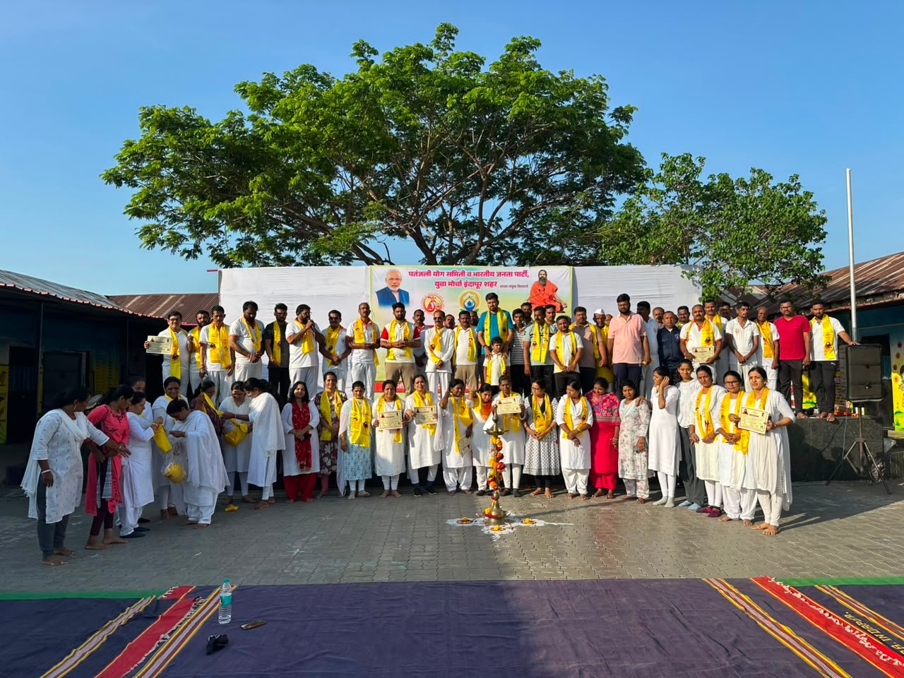 आंतरराष्ट्रीय योग दिनानिमित्त इंदापूर व सरडेवाडी येथे उत्साहात योग दिन साजरा