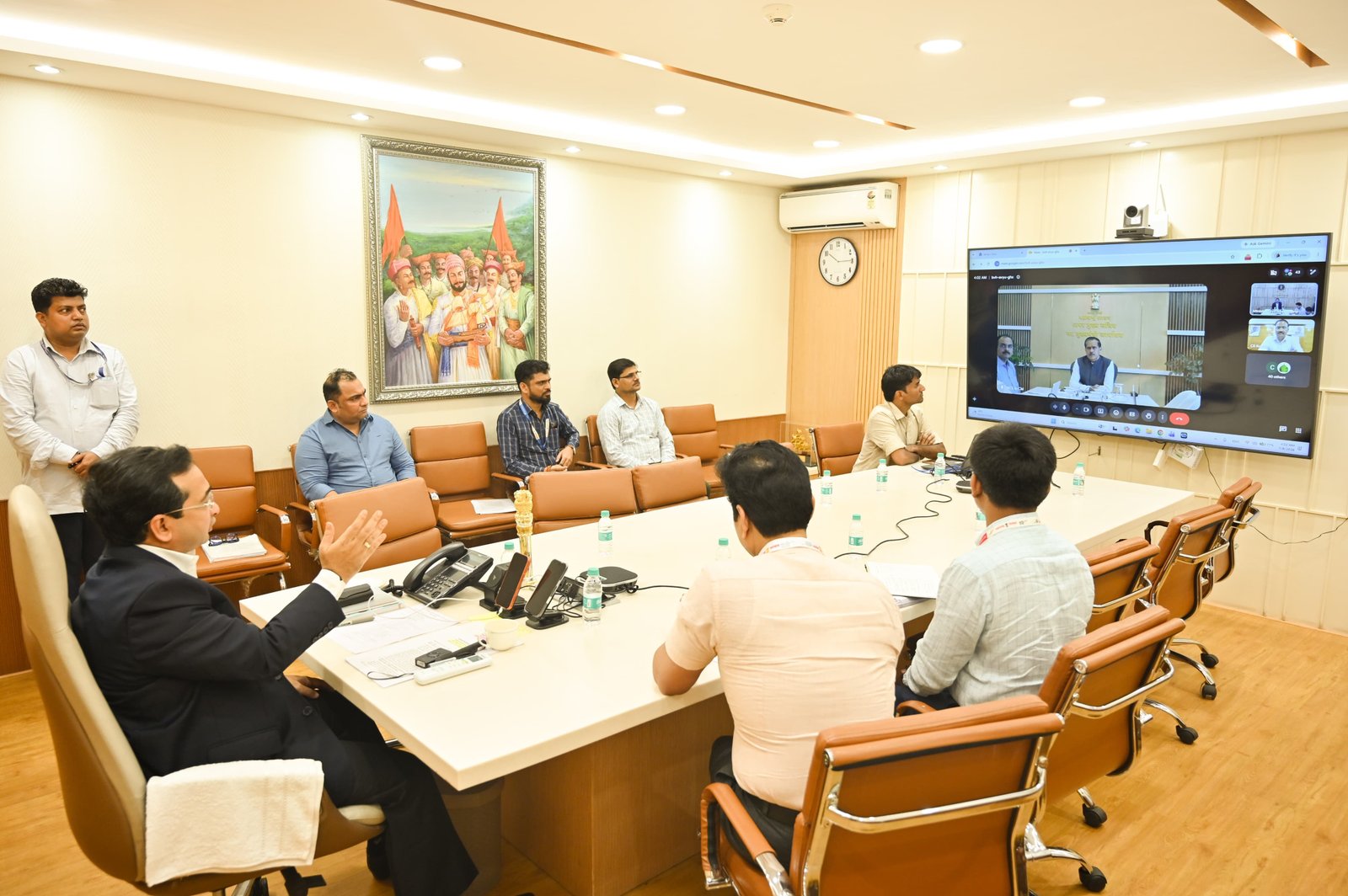 सिंधुदुर्ग जिल्ह्यातील वीज संकटावर सरकार ॲक्शन मोडवर; सिंधुदुर्गासाठी विशेष मनुष्यबळ व साहित्य रवाना
