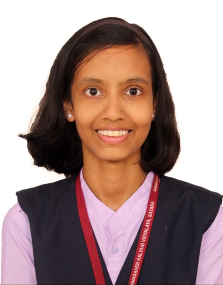 मनस्वी कांबळेचे स्कॉलरशिप परीक्षेत यश 