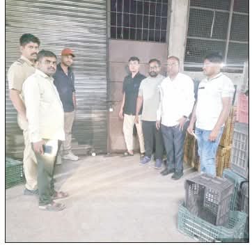 अंबड मध्ये धान्याच्या काळ्याबाजारीवर मोठी कारवाई: काळ्या बाजारात विक्रीसाठी साठवलेला 6.37 लाखांचा शासकीय/शालेय पोषण आहाराचा धान्यसाठा जप्त; एकावर गुन्हा दाखल