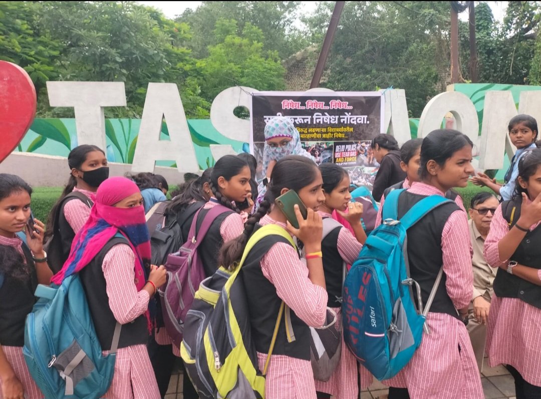 तासगावात शेकडो विद्यार्थ्यांचा सही मोहिमेव्दारे संताप; दिल्लीतील विद्यार्थी आंदोलनावरील लाठीहल्ल्याचा तीव्र निषेध!