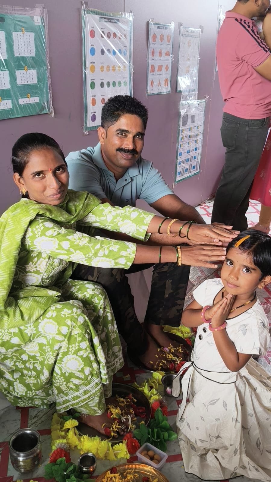 माय शिवबा प्री स्कूल मध्ये 'माझ्या आई-वडिलांचा आशीर्वाद' उपक्रम उत्साहात